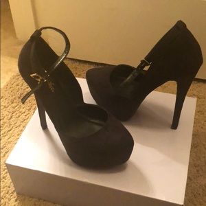 Strap around the ankle heels